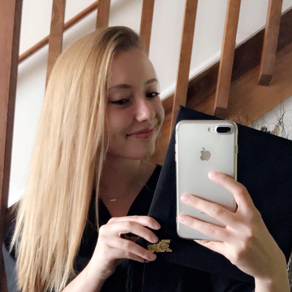 Meet your Posher, Victoria